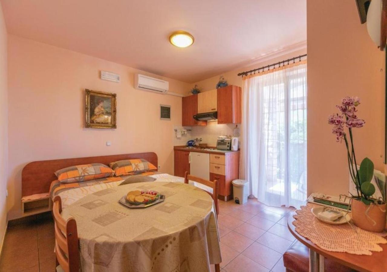 Adria Vrsar Appartement Buitenkant foto