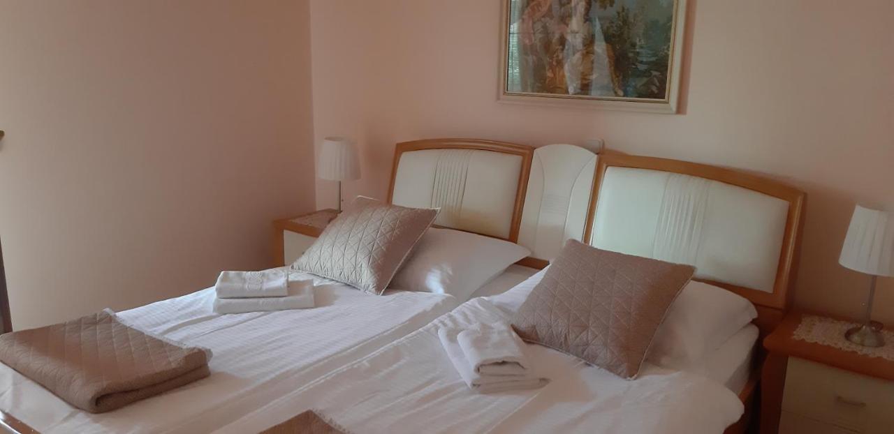 Adria Vrsar Appartement Buitenkant foto