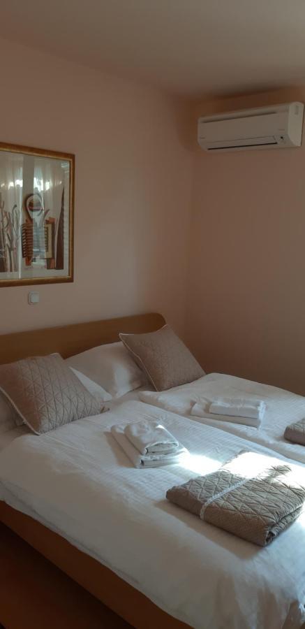Adria Vrsar Appartement Buitenkant foto