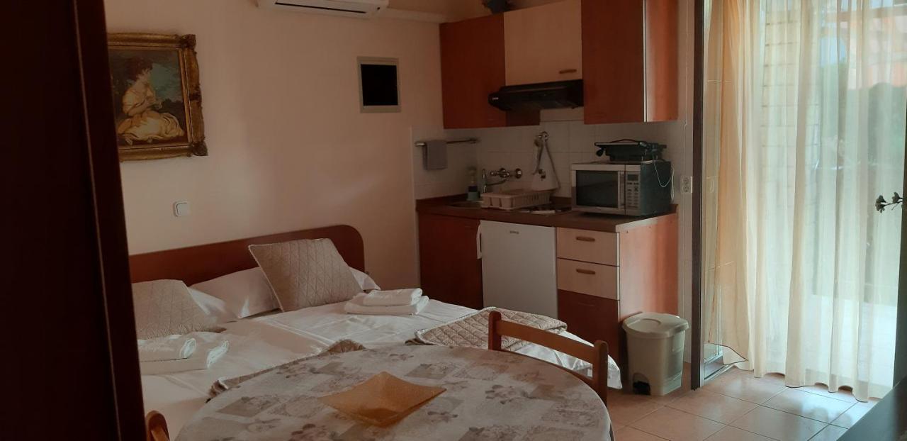 Adria Vrsar Appartement Buitenkant foto